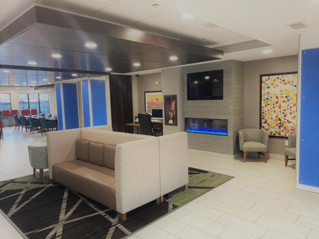 Holiday Inn Express Hotel & Suites Grand Island By Ihg Luaran gambar
